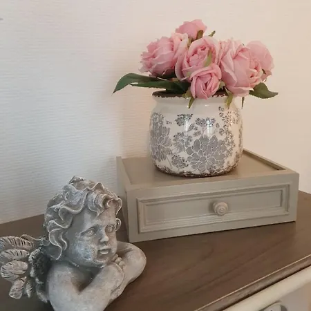 L D En Face Apartment *