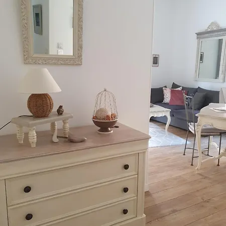 L D En Face Apartment *