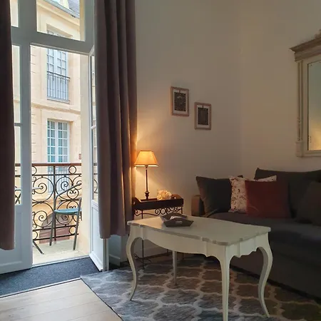 Apartment L D En Face *